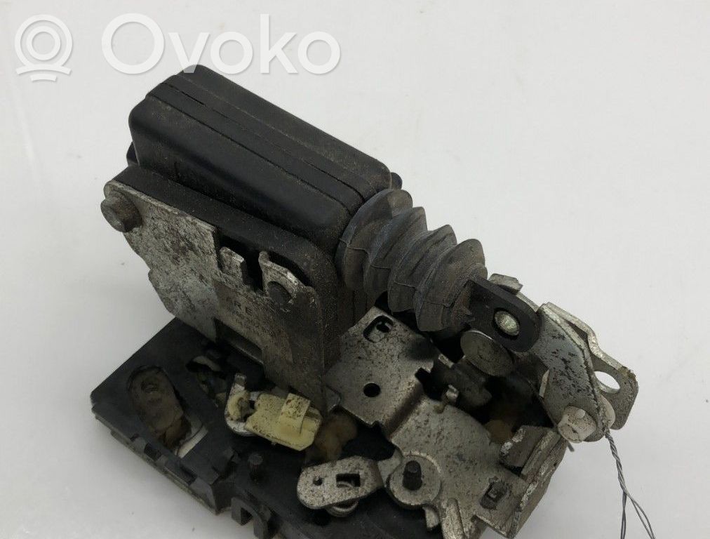 Dacia Duster Rear door lock 