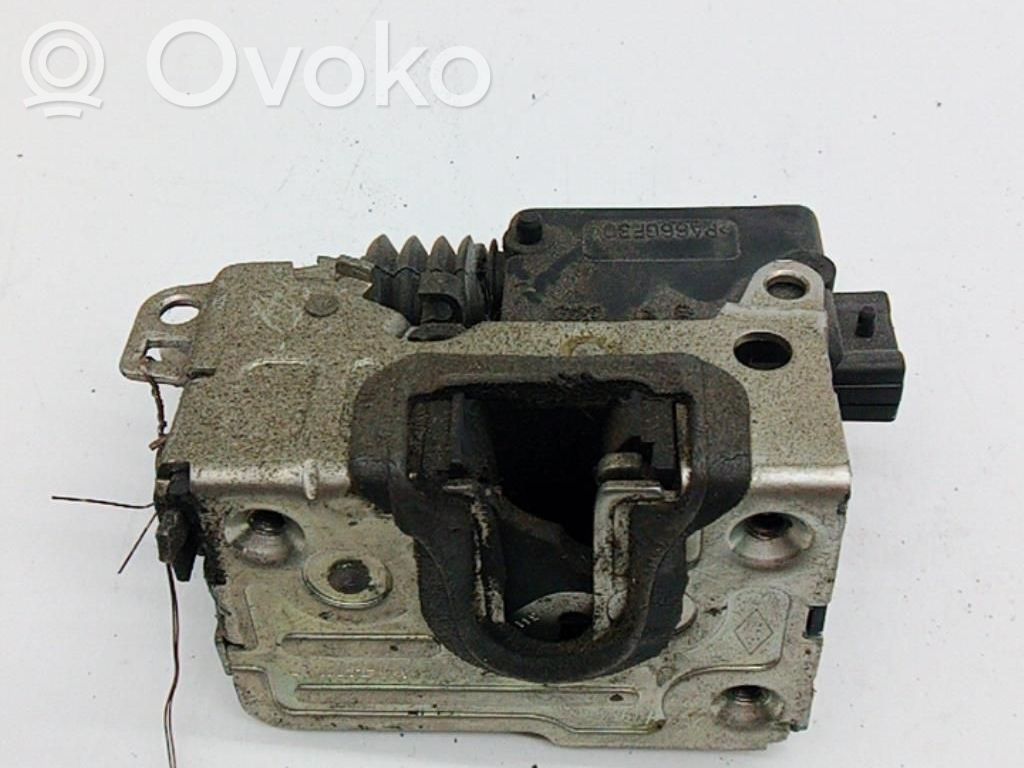 Dacia Duster Rear door lock 