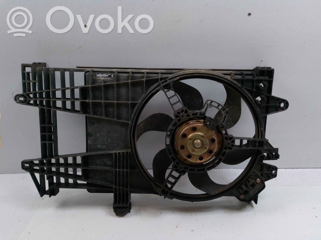 Fiat Punto (188) Elektryczny wentylator chłodnicy 