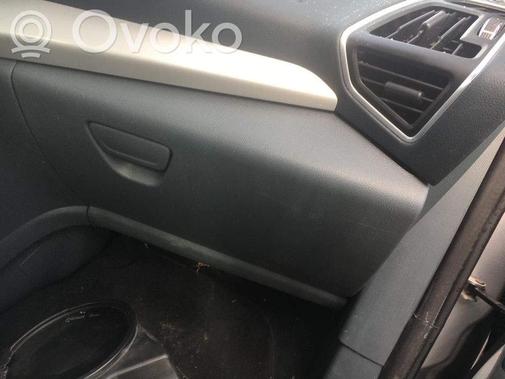 Ford C-MAX II Daiktadėžės (bordačioko) komplektas 