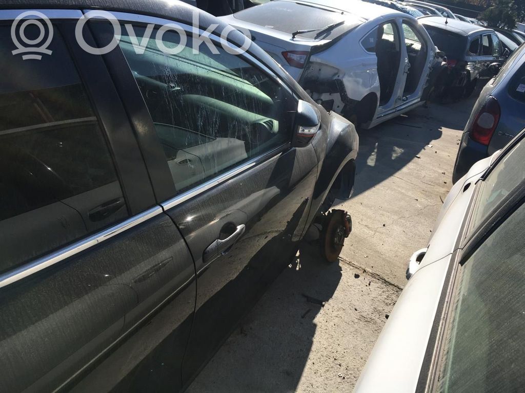 Mazda CX-7 Priekinės durys 