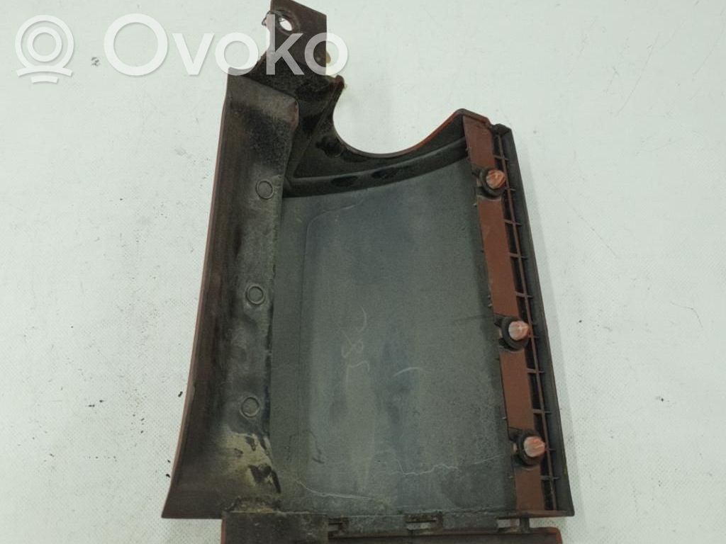 Nissan Note (E11) Rear/tail light trim molding 