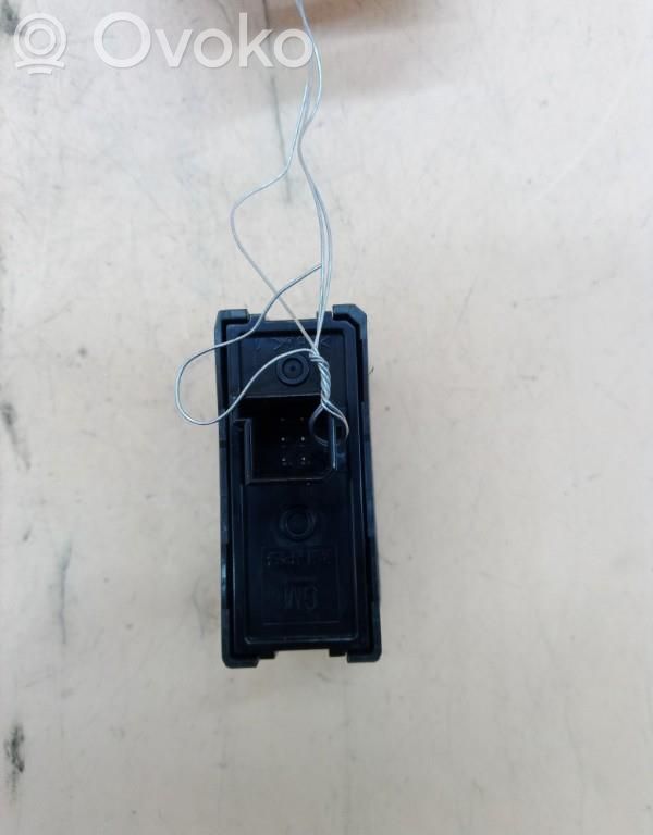 Opel Zafira B Electric window control switch 
