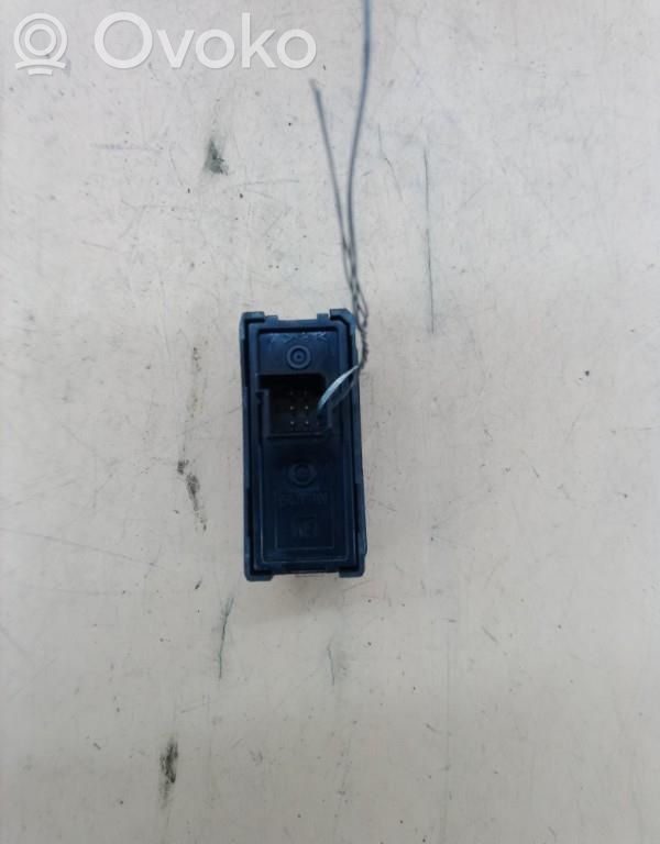 Opel Zafira B Electric window control switch 
