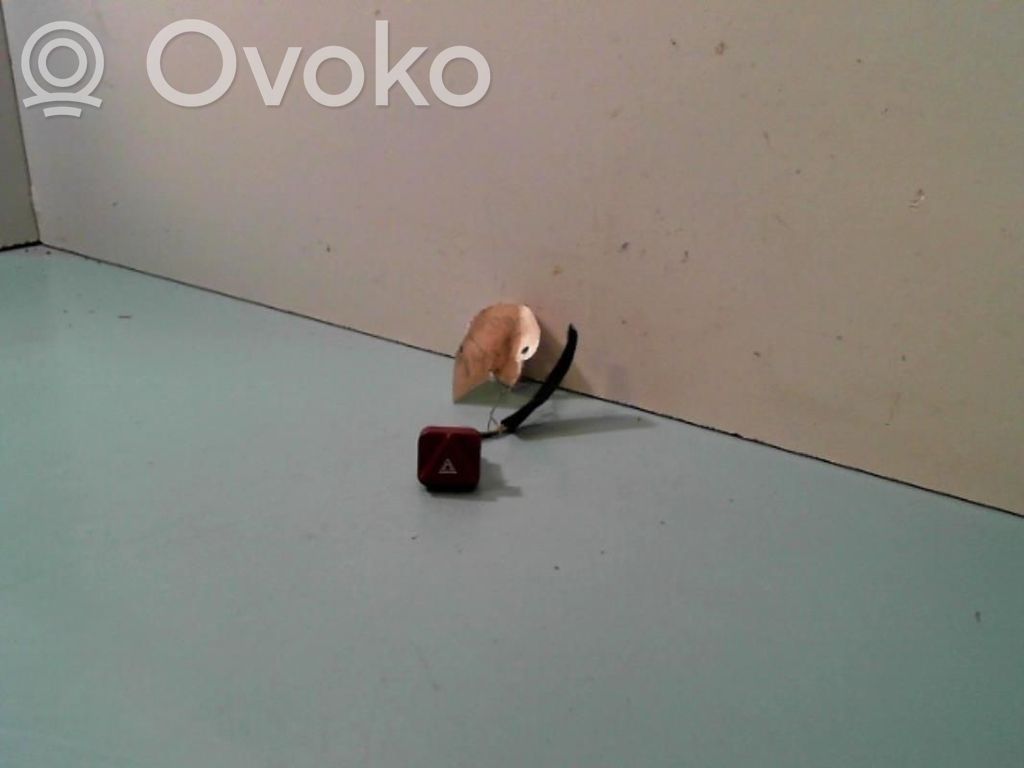 Peugeot 1007 Hazard light switch 