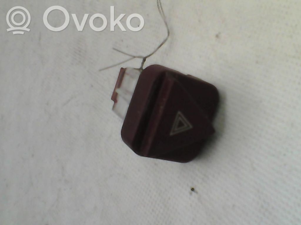 Peugeot 1007 Hazard light switch 