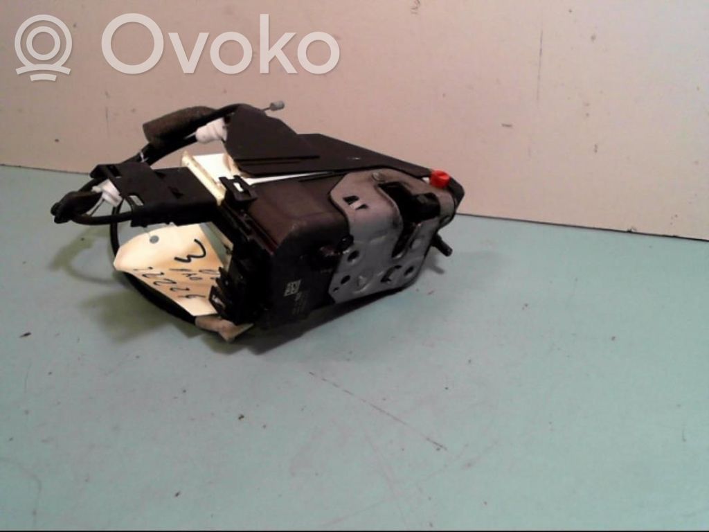 Peugeot 308 Rear door lock 