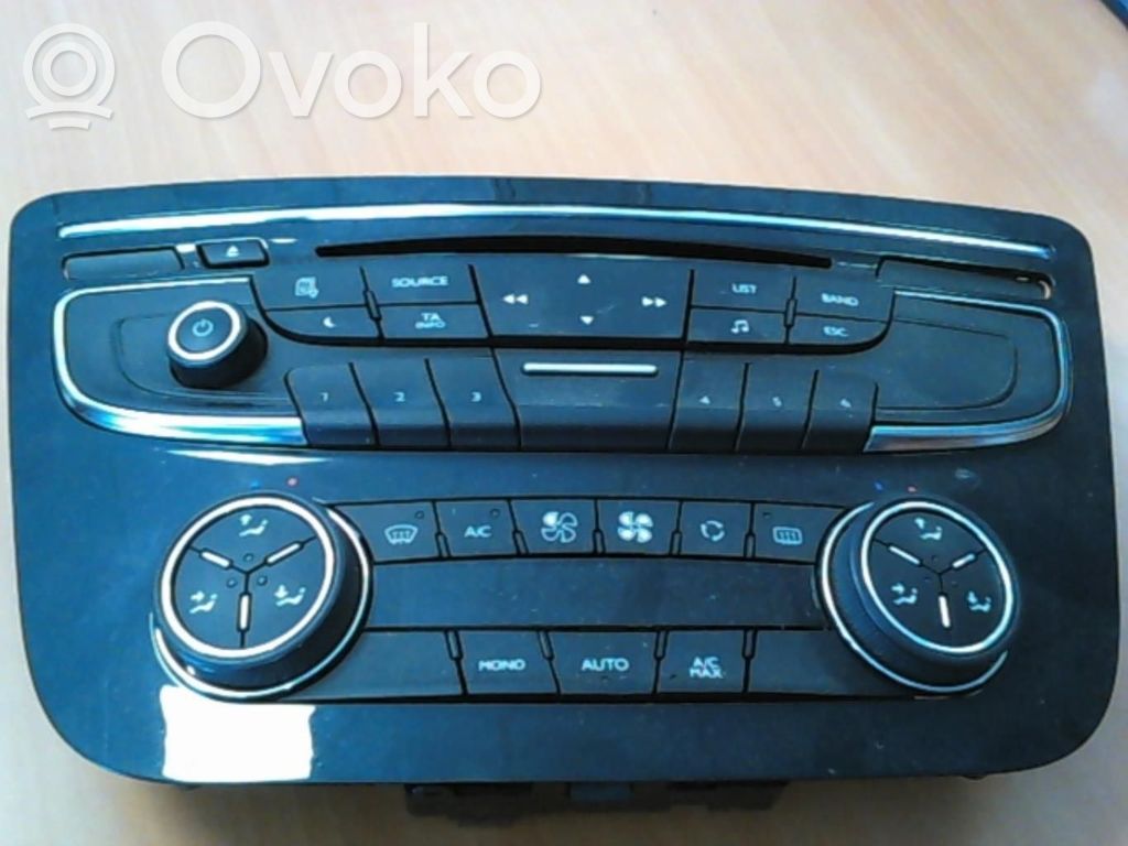 Peugeot 508 Radio/GPS head unit trim 