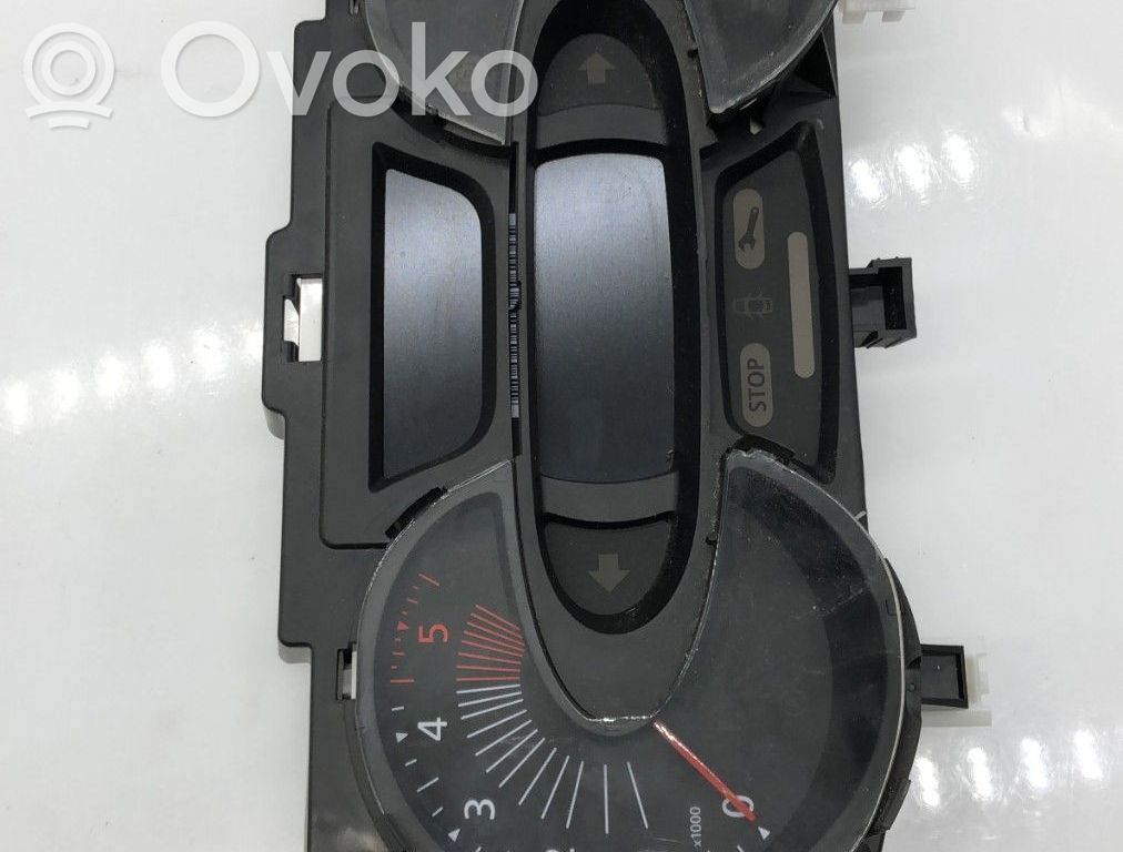 Renault Captur Speedometer (instrument cluster) 