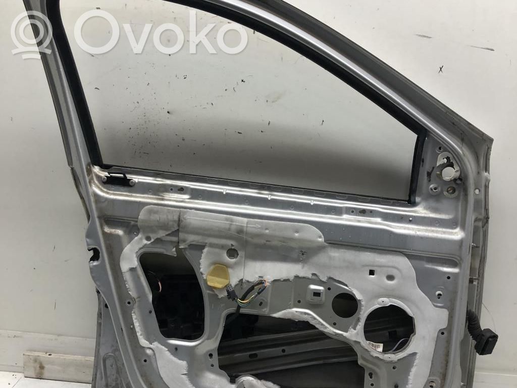 Renault Clio III Priekinės durys 