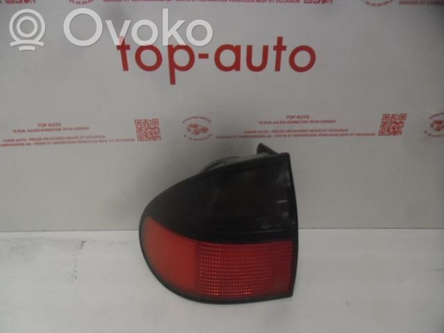 Renault Laguna I Lampa tylna 