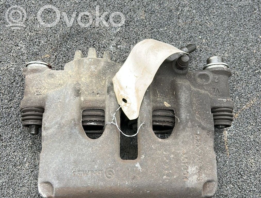 Renault Master III Передний суппорт 