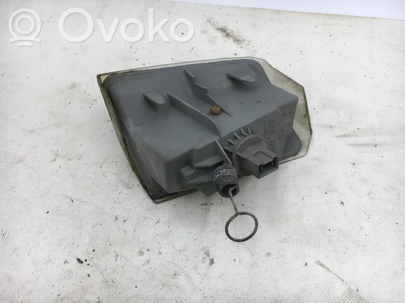 Renault 25 Front fender indicator light 