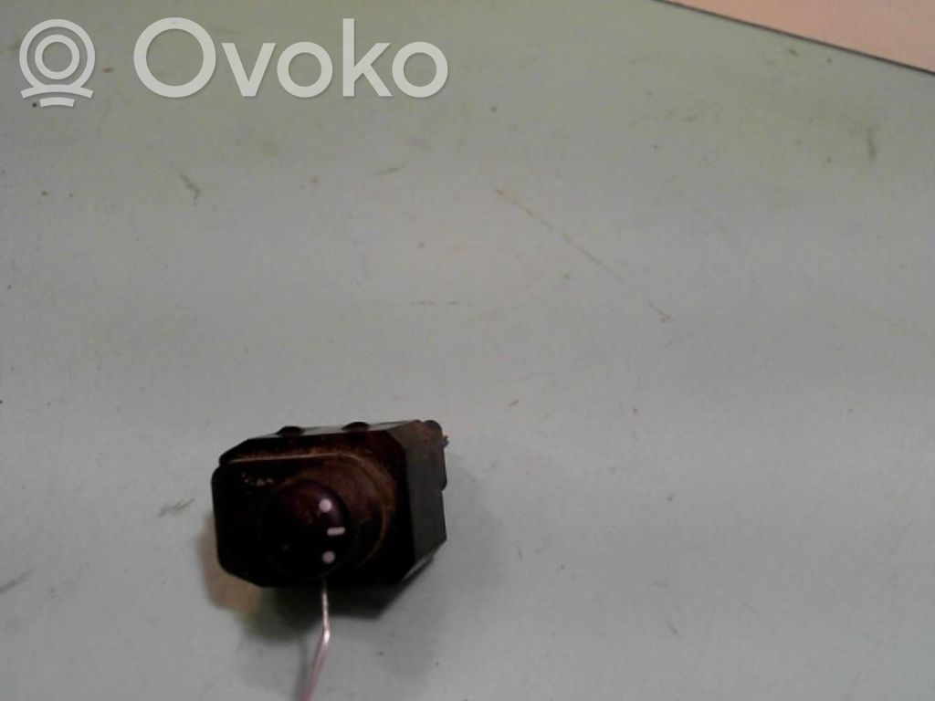 Suzuki SX4 Wing mirror switch 