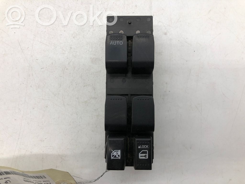 Suzuki SX4 Electric window control switch 