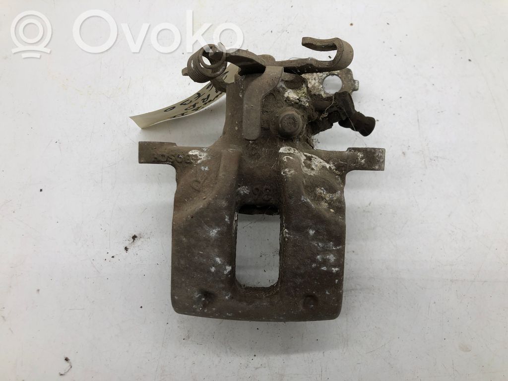 Toyota Auris E180 Tylny zacisk hamulcowy 