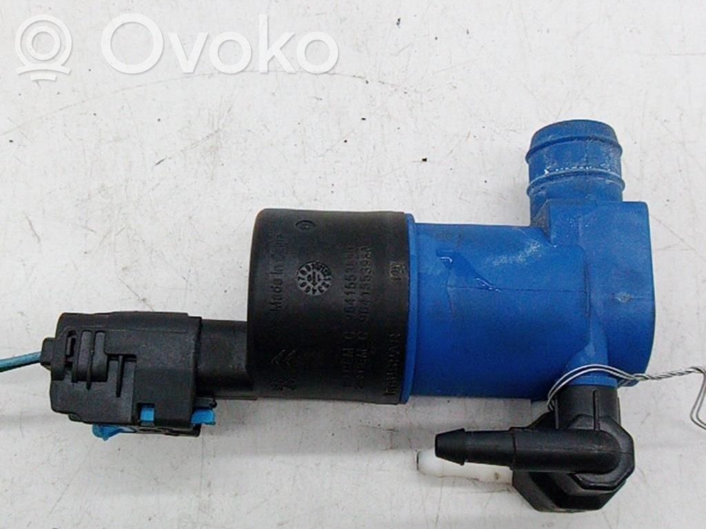 Renault Twingo III Windscreen/windshield washer pump 