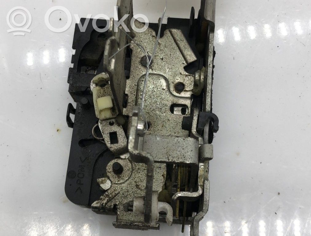 Dacia Sandero Rear door lock 