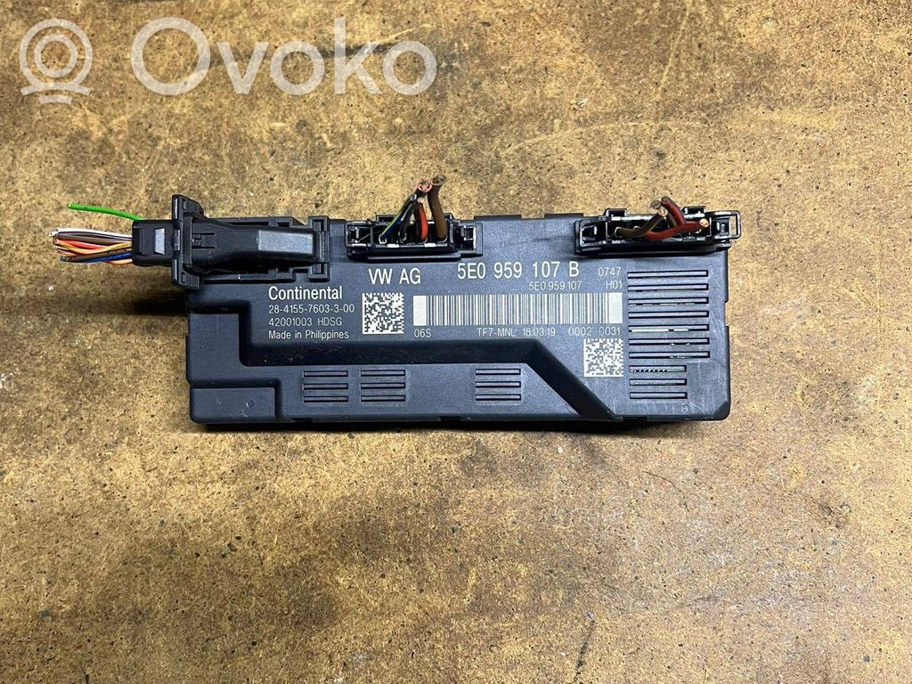 5E0959107B Skoda Octavia Mk3 (5E) Tailgate/trunk control unit/module, € ...
