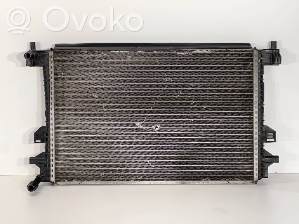Volkswagen Golf VII Aušinimo skysčio radiatorius 
