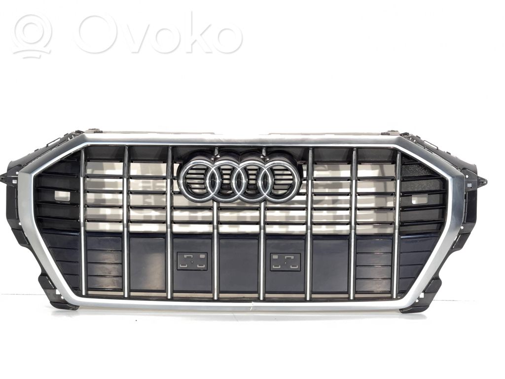 Audi Q3 F3 Maskownica / Grill / Atrapa górna chłodnicy 