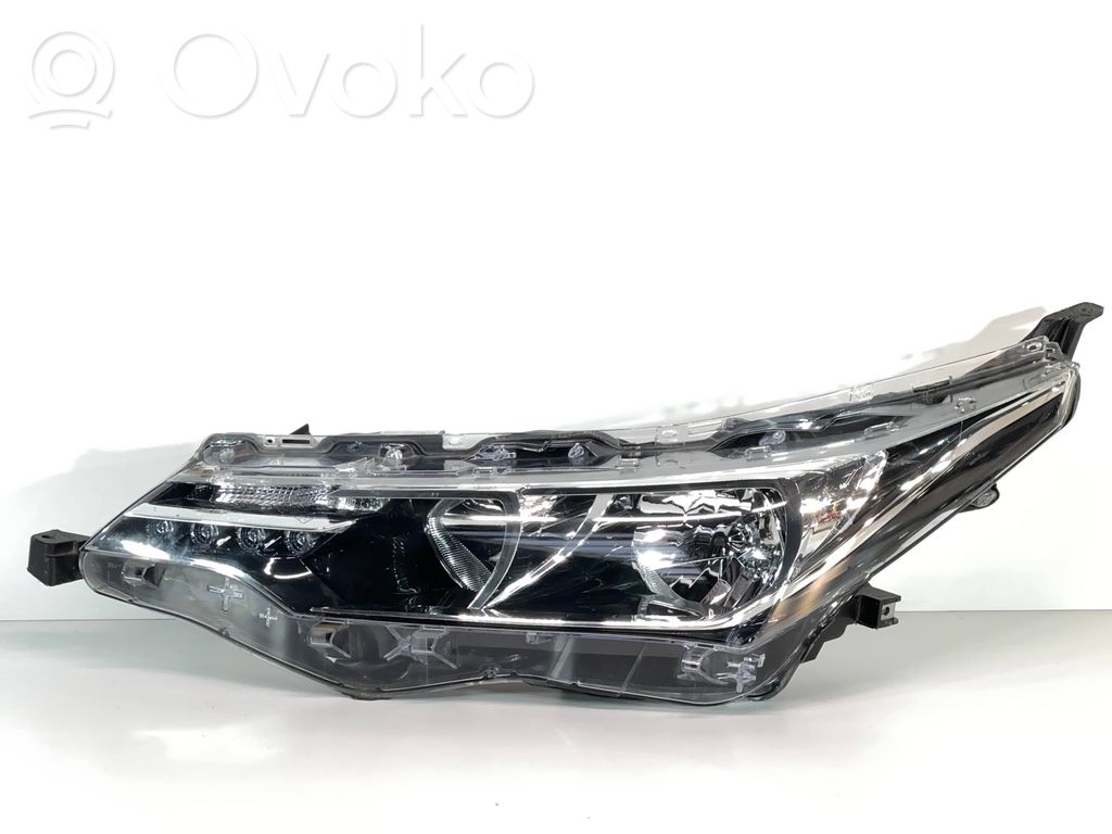 Toyota Corolla E160 E170 Scheinwerfer 