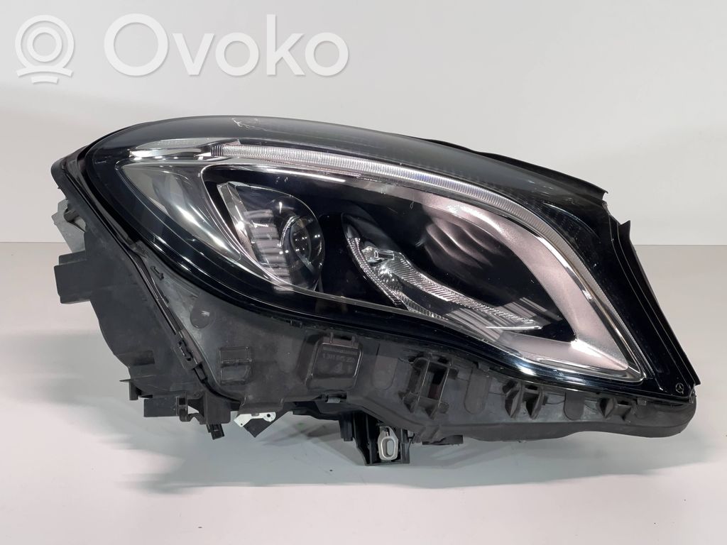 Mercedes-Benz GLA W156 X156 Lampa przednia 