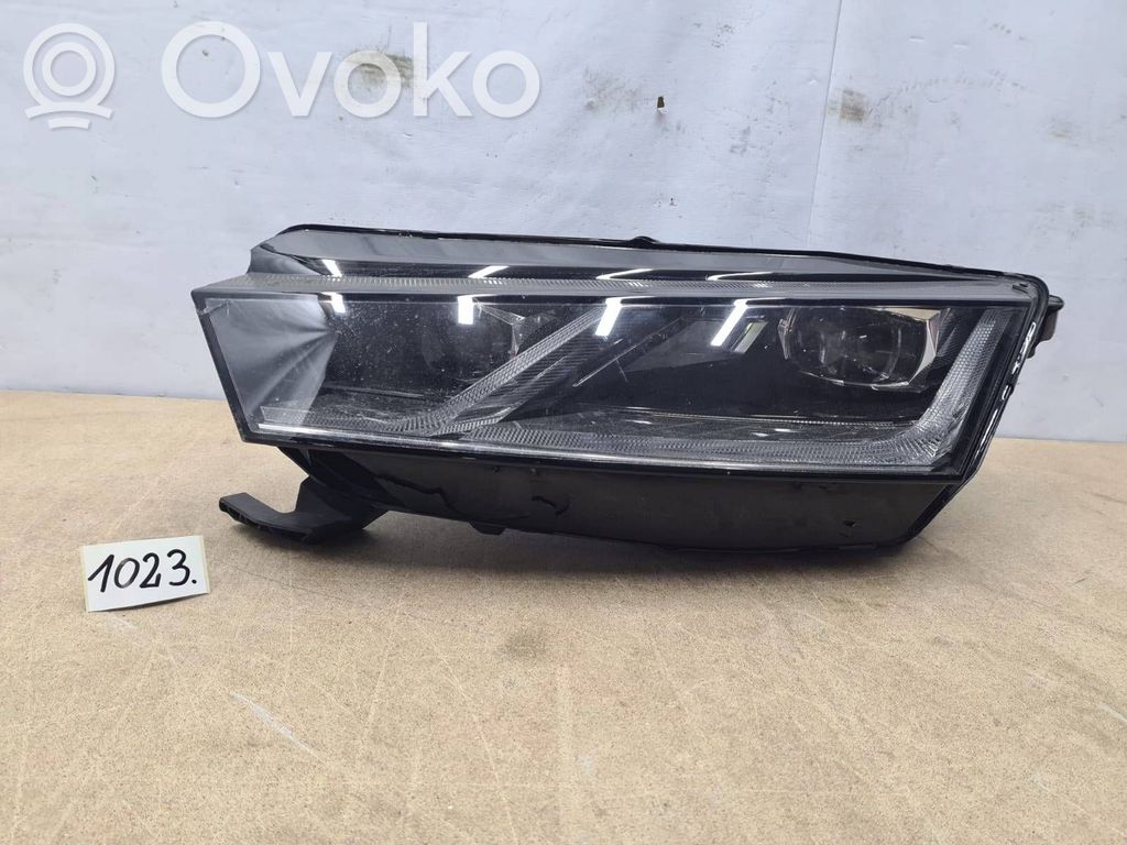Skoda Octavia Mk4 Lampa przednia 