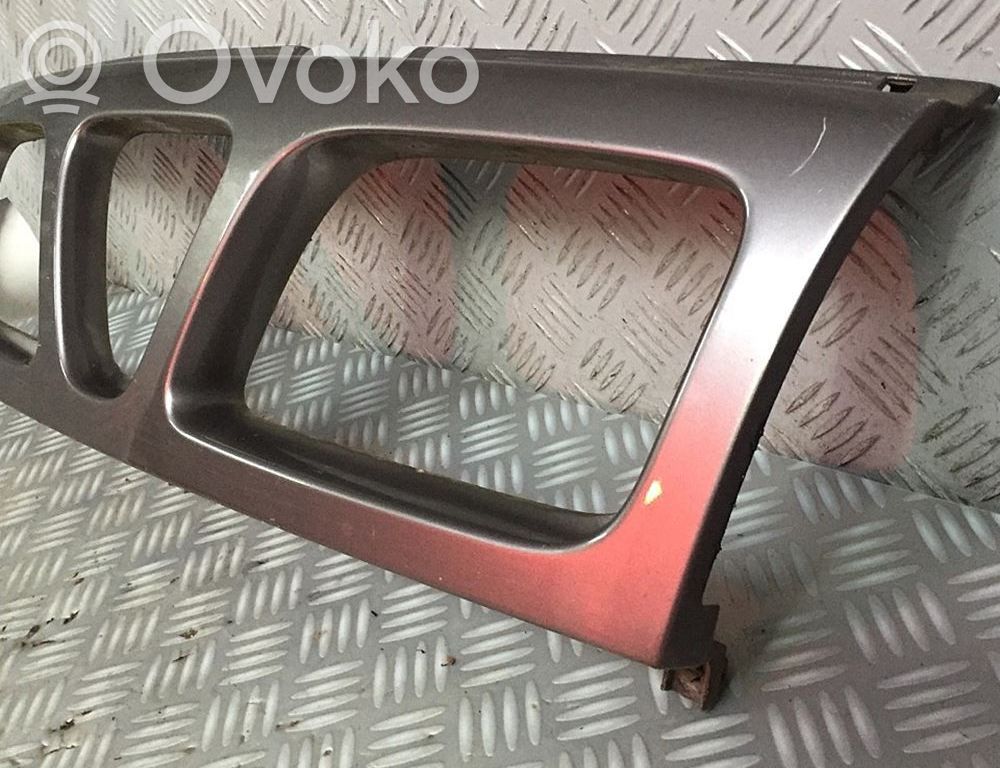 Nissan Terrano Etusäleikkö 