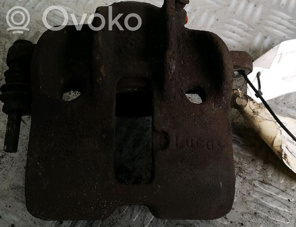 Peugeot 306 Zacisk hamulcowy przedni 