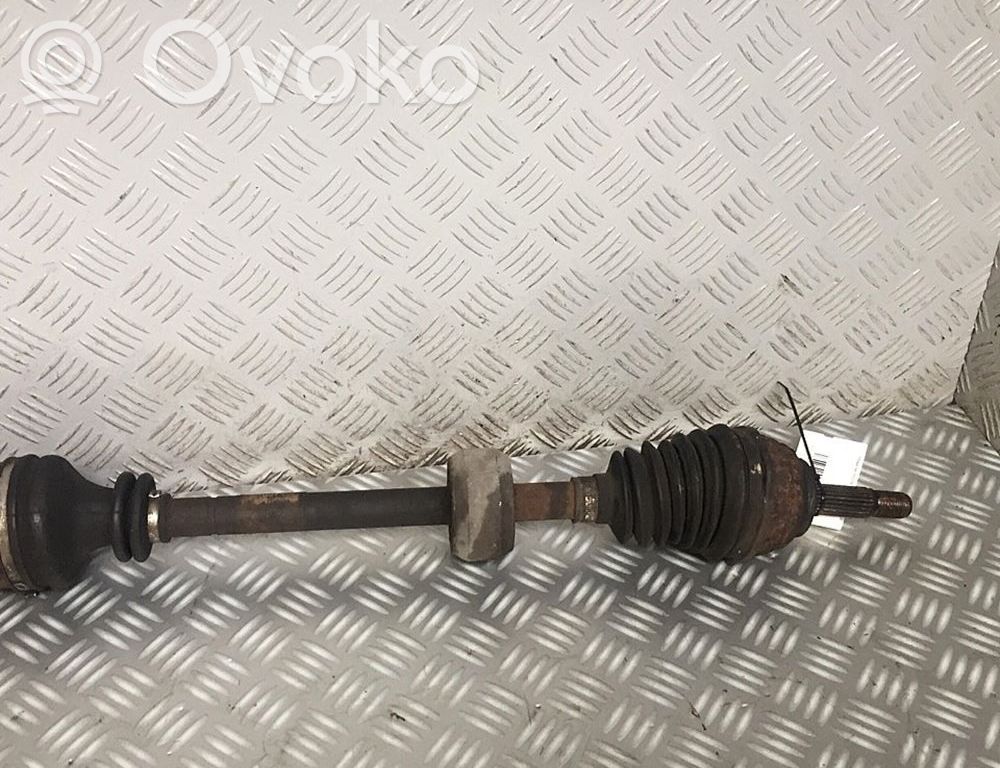 Renault Clio I Etuvetoakseli 