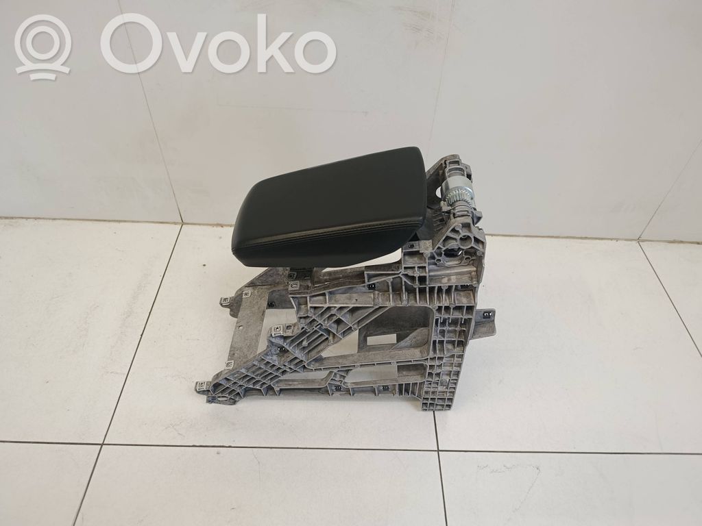 Audi Q8 e-tron Center console 