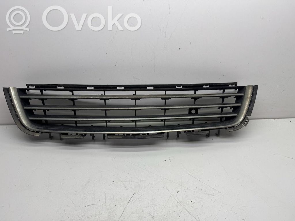 Opel Astra H Front bumper lower grill 