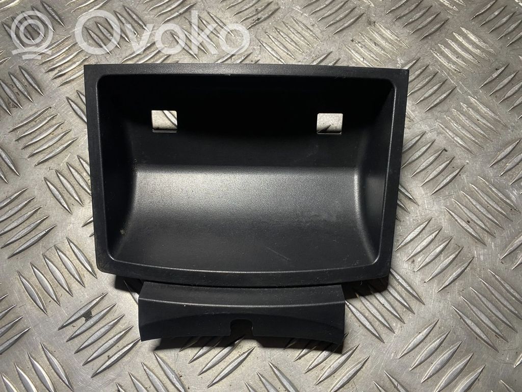 Volvo V50 Daiktadėžė 