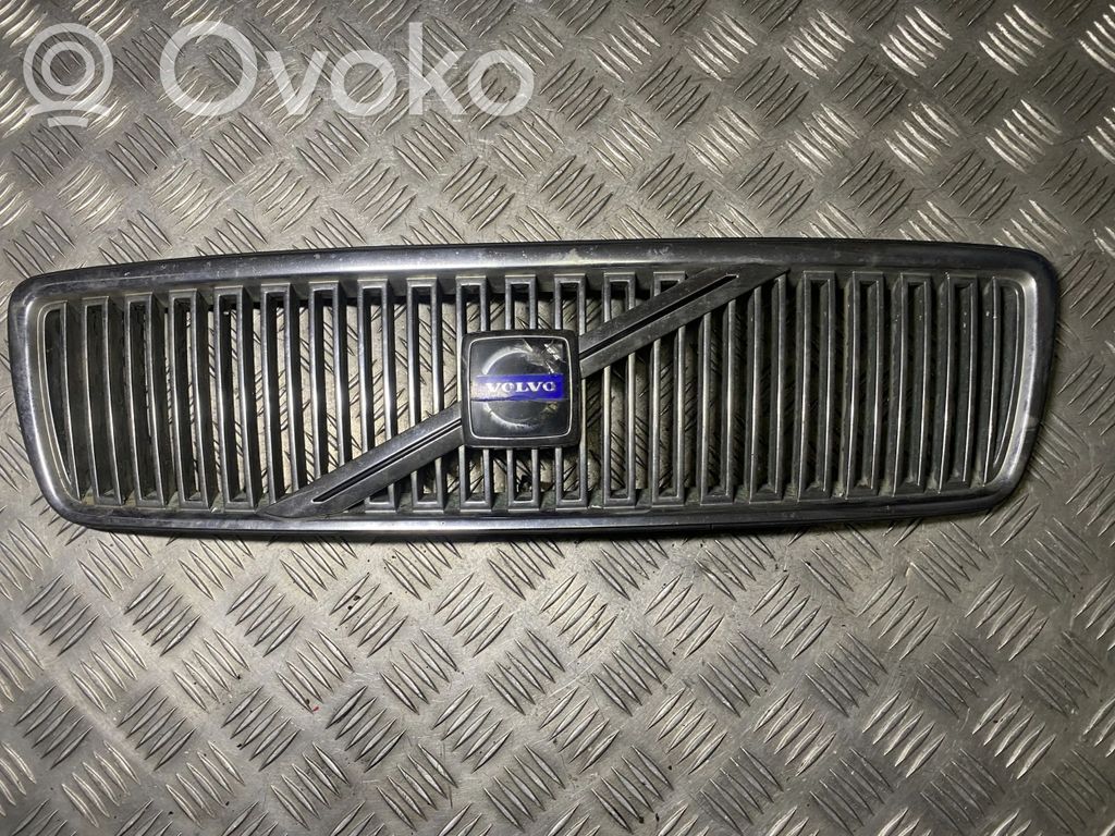 Volvo V70 Etusäleikkö 