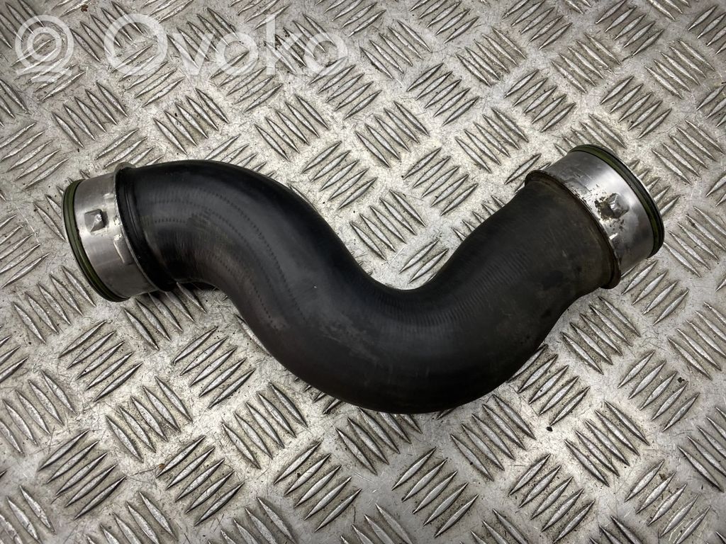 Volkswagen PASSAT B6 Intercooler hose/pipe 