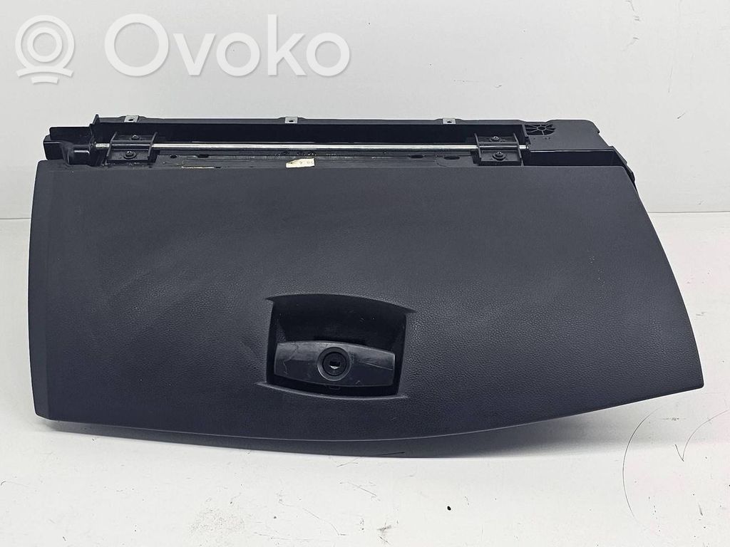 BMW 5 E60 E61 Daiktadėžė 