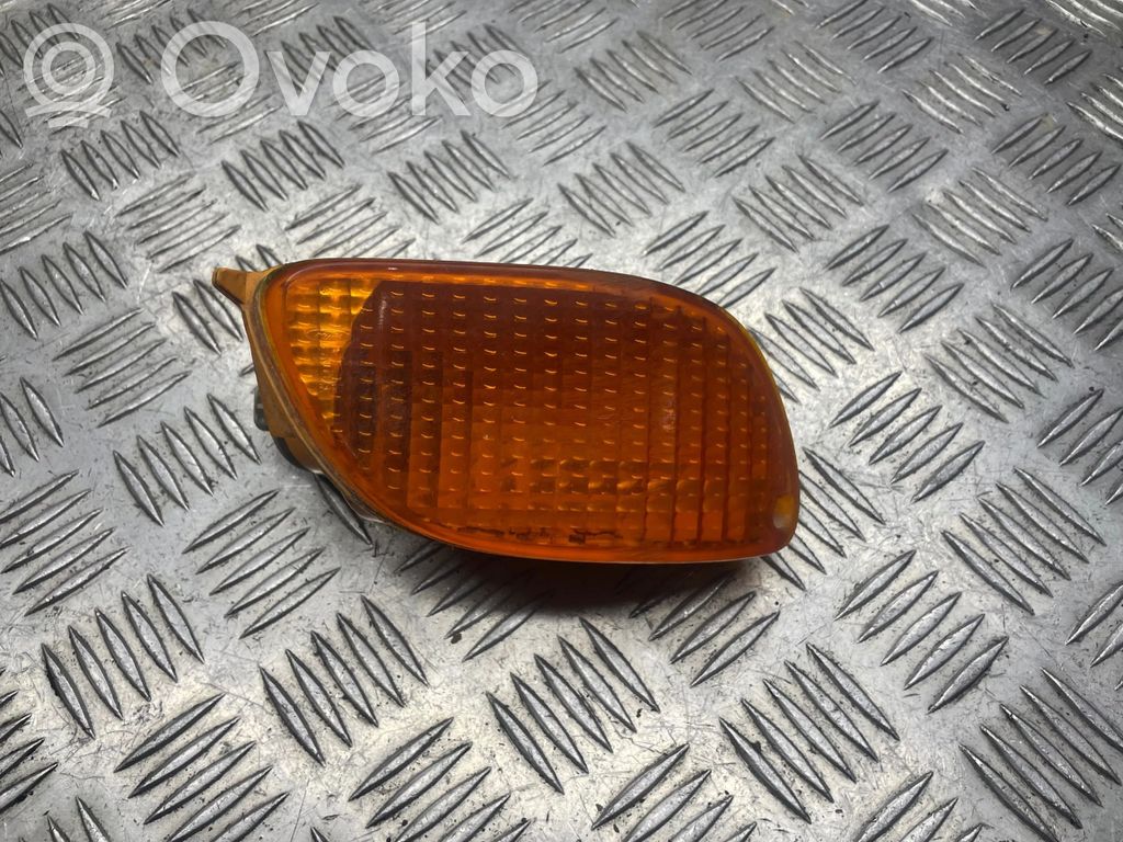 Ford Focus Front indicator light 