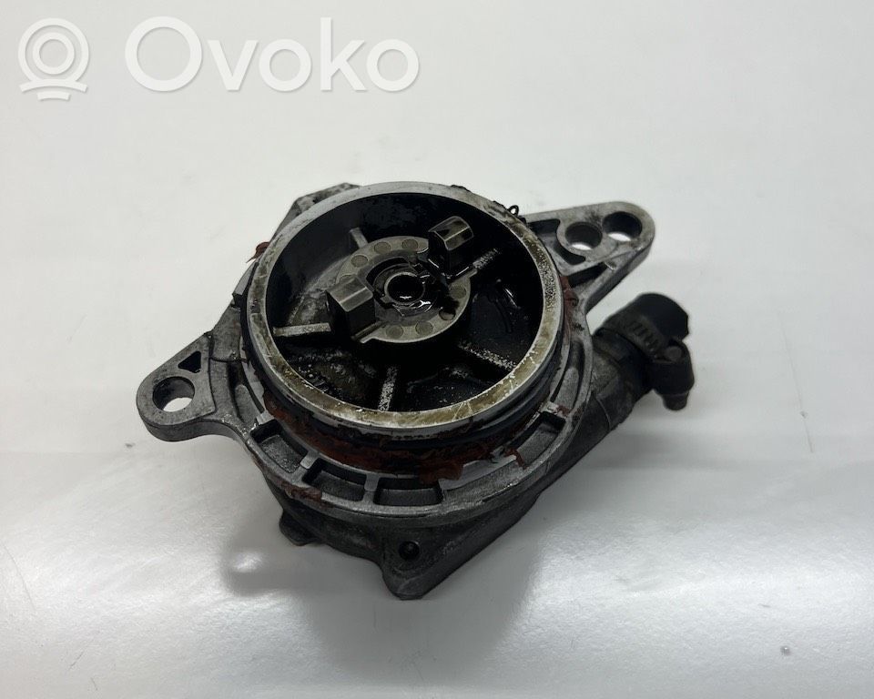 Vacuum pump   024375