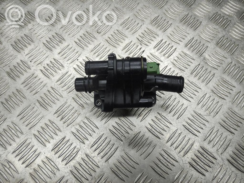 Termostaatin kotelo   9647767180,11517805998,1157805998,1230673,1254379,1336X2,1769069K00000,30711526,7805998,Y6021517X