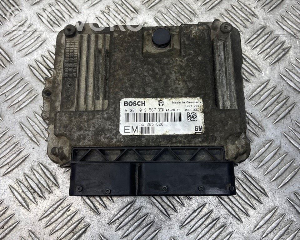 Opel Zafira B Engine control unit/module 