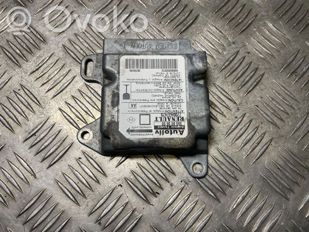 Renault Megane I Airbag control unit/module 