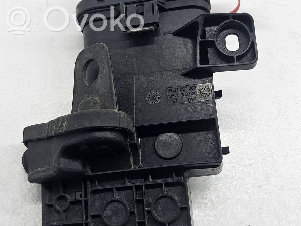 BMW 7 E65 E66 Pluskaapeli (akku) 