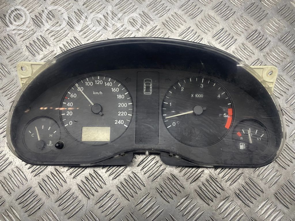 Volkswagen Sharan Speedometer (instrument cluster) 