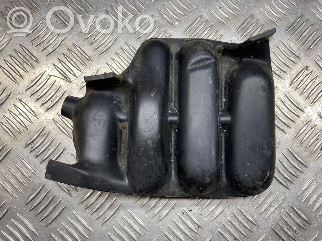 Audi A4 S4 B5 8D Tyhjiösäiliö 