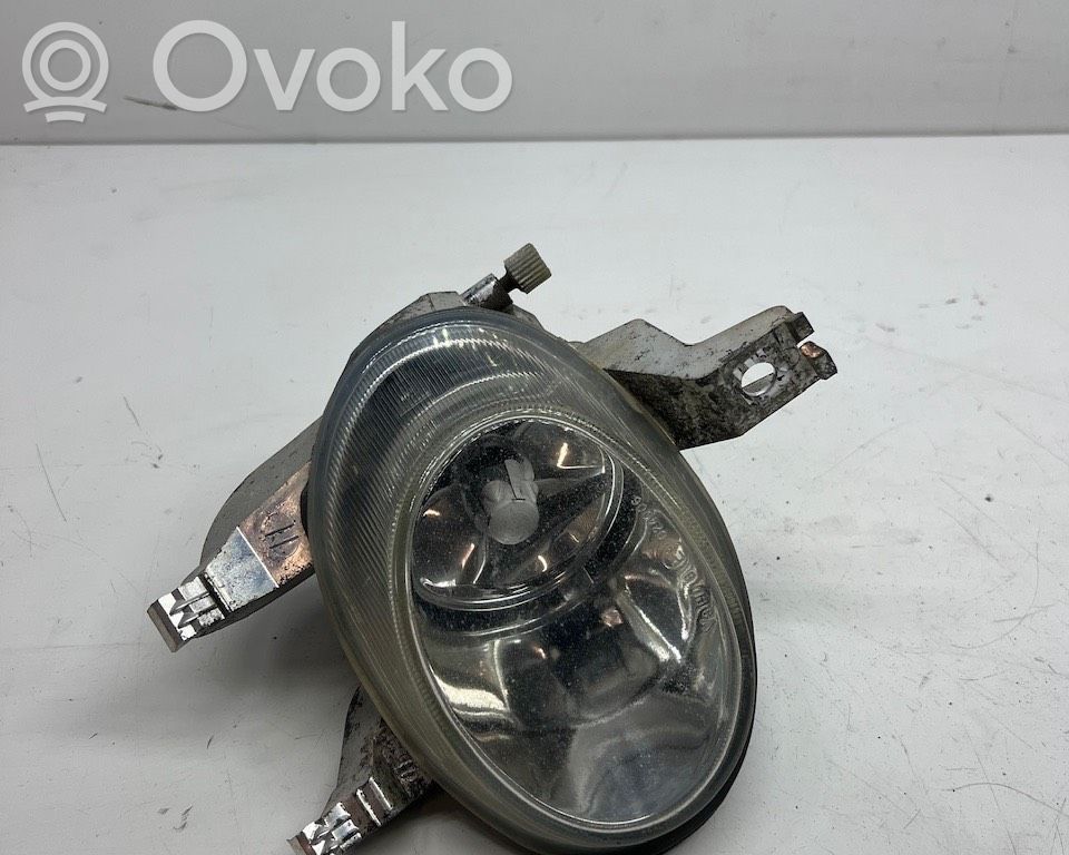 Peugeot 206 Miglas lukturis priekšā 