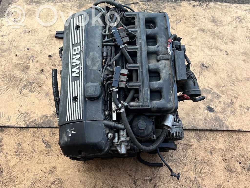 Moottori   M54B25