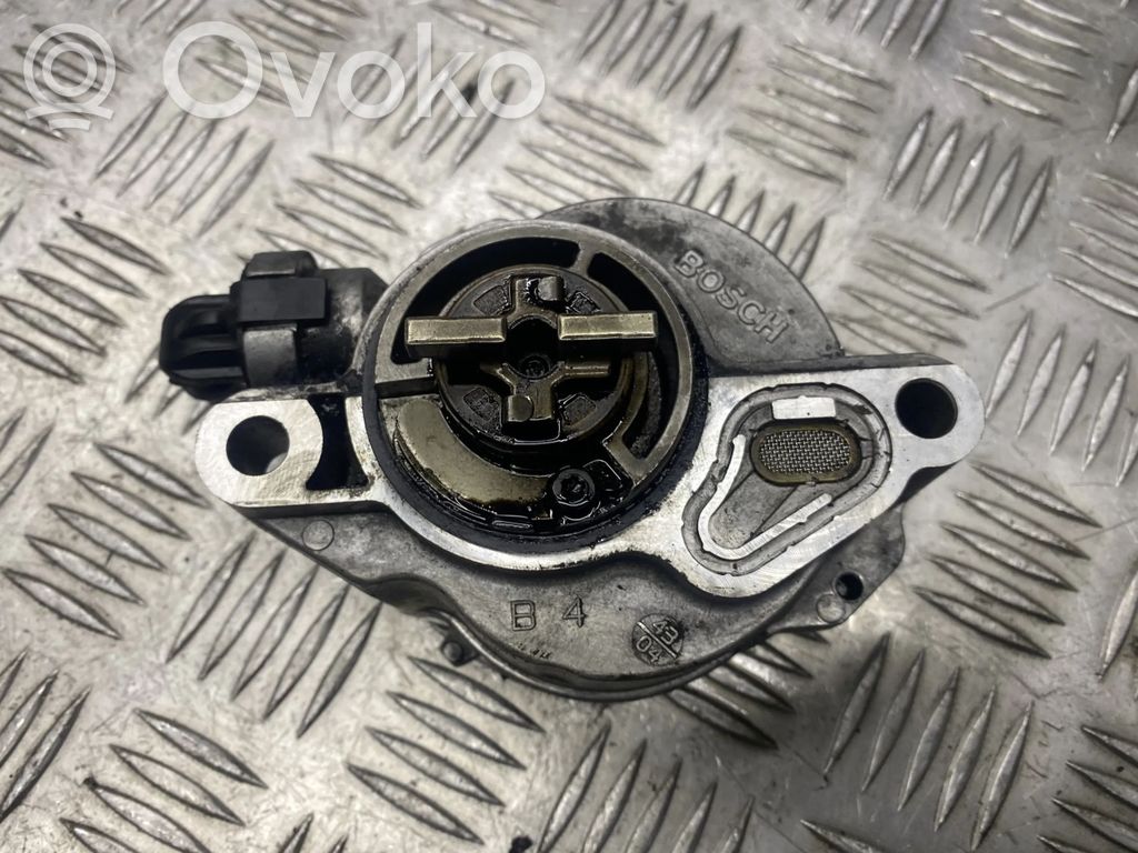 Ford Focus C-MAX Vacuum pump 