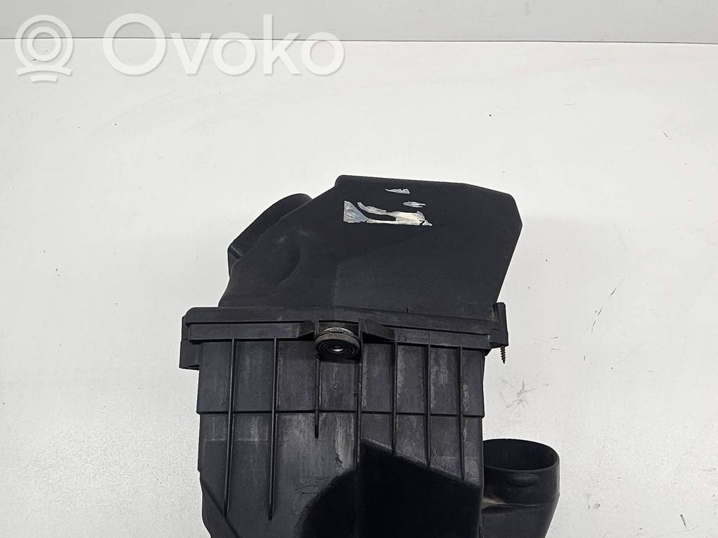 Volkswagen Phaeton Air filter box 