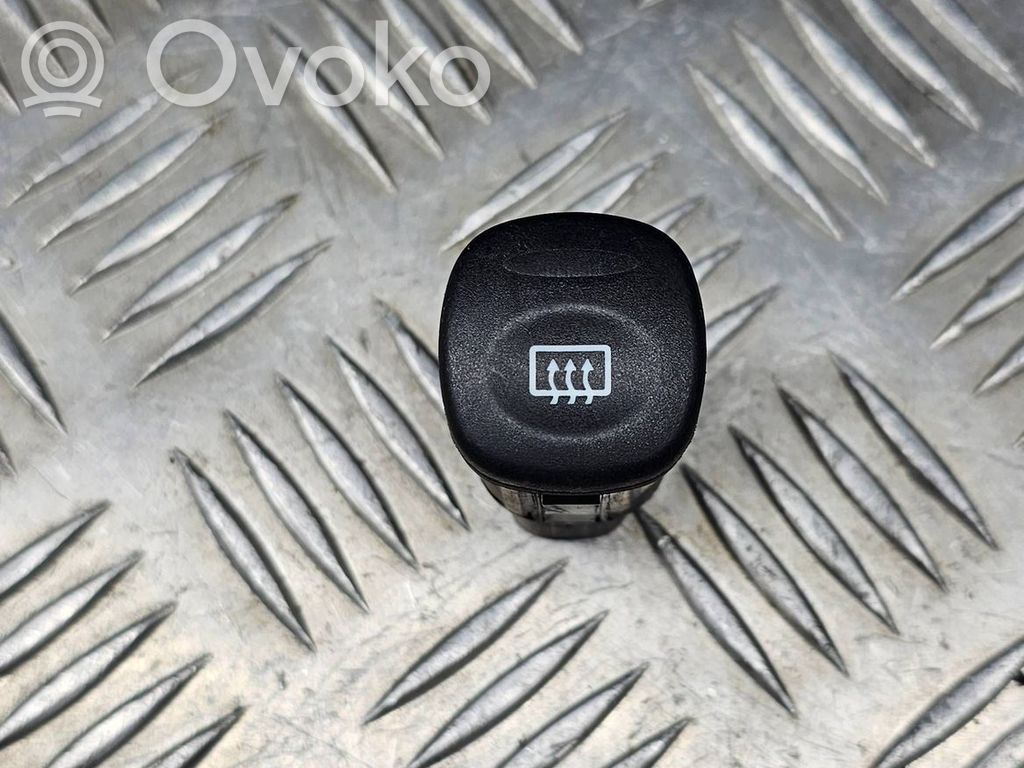 Windscreen/window heater switch   D3L0A